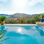 Gorgeous In * Cendras